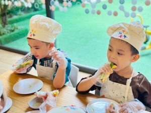 KỸ NĂNG SỐNG: BÉ LÀM BÁNH TRÁNG CUỐN 10