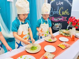 KỸ NĂNG SỐNG: BÉ LÀM BÁNH TRÁNG CUỐN 9