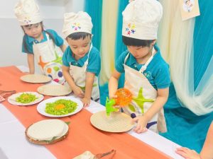 KỸ NĂNG SỐNG: BÉ LÀM BÁNH TRÁNG CUỐN 8