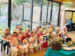 KỸ NĂNG SỐNG: BÉ LÀM BÁNH TRÁNG CUỐN 5