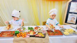 ĐẦU BẾP NHÍ TRỔ TÀI – BÉ LÀM MÌ Ý 5 ĐẦU BẾP NHÍ TRỔ TÀI – BÉ LÀM MÌ Ý 5