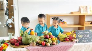 BÉ CHƯNG MÂM NGŨ QUẢ – GÓP SẮC CHO MÙA TRĂNG YÊU THƯƠNG 18 BÉ CHƯNG MÂM NGŨ QUẢ – GÓP SẮC CHO MÙA TRĂNG YÊU THƯƠNG 13