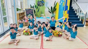 BÉ CHƯNG MÂM NGŨ QUẢ – GÓP SẮC CHO MÙA TRĂNG YÊU THƯƠNG 25 BÉ CHƯNG MÂM NGŨ QUẢ – GÓP SẮC CHO MÙA TRĂNG YÊU THƯƠNG 20
