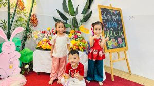 BÉ CHƯNG MÂM NGŨ QUẢ – GÓP SẮC CHO MÙA TRĂNG YÊU THƯƠNG 26 BÉ CHƯNG MÂM NGŨ QUẢ – GÓP SẮC CHO MÙA TRĂNG YÊU THƯƠNG 21
