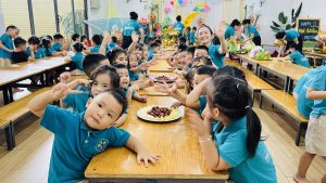 BÉ CHƯNG MÂM NGŨ QUẢ – GÓP SẮC CHO MÙA TRĂNG YÊU THƯƠNG 23 BÉ CHƯNG MÂM NGŨ QUẢ – GÓP SẮC CHO MÙA TRĂNG YÊU THƯƠNG 18